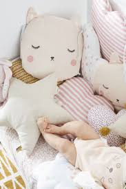 Vertbaudet Tour De Lit Avec Des Coussins Aux Jolis Motifs Chat Cœur Et Nuage Vraiment Craquant Tour De Lit Tour De Lit Modulable Tour De Lit Bebe