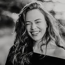 Willow Ray's Instagram, Twitter & Facebook