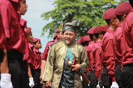 Hal ini dapat dipahami karena perjuangan heroiknya melawan balanda sudah… No More Jubah Pemuda Pas Tampil Dengan Pakaian Pendekar Melayu