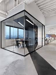Houzz has millions of beautiful photos from the world's top designers, giving you the best design ideas for your dream remodel or simple room refresh. Saatchi Saatchi Offices New York City Office Snapshots Modern Office Interiors Corporate Office Design Office Interior Design