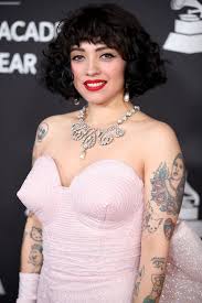 Mon laferte es una cantante y compositora chilena, conoce su música. Sangerin Mon Laferte Zeigt Blanken Busen Bei Latin Awards Promiflash De