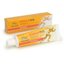 La contracture est une contraction longue et involontaire d'un muscle. Elongation Contracture Dechirure Claquage Ebay