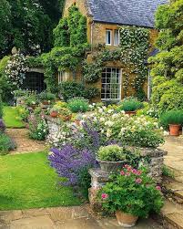 35 Lovely Cottage Garden Design Ideas For Your Dream House Garden Gardendesign Gardendesignideas Cottage Garden English Cottage Garden Backyard Landscaping