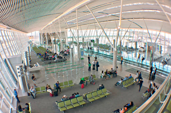 Deputado do DF pede fechamento do aeroporto de Brasília para voos  internacionais