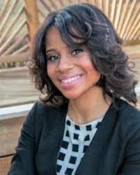 Krystal Smith's Instagram, Twitter & Facebook