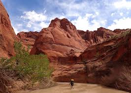 Check the weather before you enter! Womens Backpack Paria Canyon Arizona Utah Sierra Club Outings