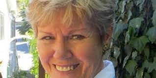 Sophie Wray's Instagram, Twitter & Facebook