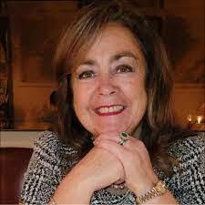 Lorna Currie's Instagram, Twitter & Facebook