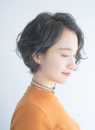 大人の黒髪前下がりひし形ショートパーマ 髪型ショートヘア ショート パーマ パーマ ヘアスタイル