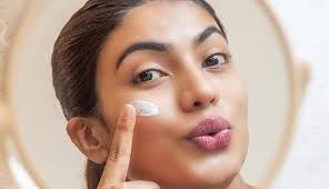 Astronomically, in the northern hemisphere winter begins at the win. 10 Home Remedies To Help You Get Glowing Skin During Winters Lifeberrys Com