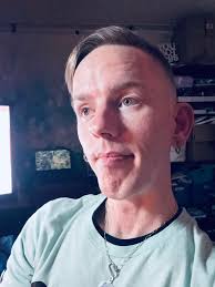 Young boy with cancer shows bravery and strength