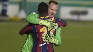 Change for barca, ousmane dembele replaced by trincao. Barcelona Prepare For Must Win Elche Clash Without Lionel Messi Football Espana