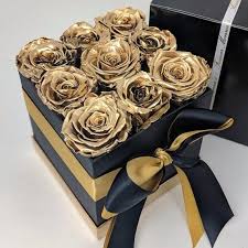 Box Of Gold Roses That Last For Yearsgold Bouquet Etsy In 2020 Flower Box Gift Diy Roses Gold Bouquet