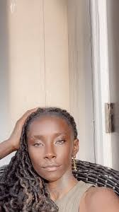 Alexis Holloway's Instagram, Twitter & Facebook