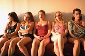 Desmantelan red de trata de blancas que explotaba venezolanas en España -  NotiTotal