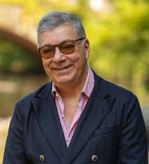 Efrain Valentin's Instagram, Twitter & Facebook