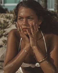 MONDAZE…✨ SURF JEWELS: Bracelet: The Naples Necklace: The Peeky Sun 🛒 link  in bio & IG