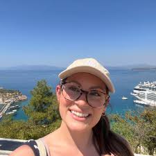 Serena Solis's Instagram, Twitter & Facebook