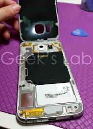 Nel manuale di istruzioni di galaxy s6 samsung il sito statunitense ifixit ci ha provato e non solo ha confermato, ma precisa che cambiare la batteria ora è un incubo. Sostituire Batteria Samsung Galaxy S6 Geek S Lab