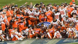 Links to line history and movements. Cfp Semifinal Alabama Vs Nd Football Betting Odds Point Spread