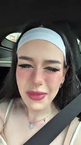 Izzy Rosado's Instagram, Twitter & Facebook