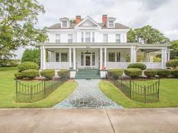 For Sale 345 000 This Incredible Turn Of The Century Home Known As The Latimer House Sits In The Heart Of Honea Path An Honea Path Colonial House Exteriors