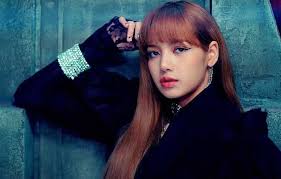 All the four girls namely jennie, jisoo, lisa and rose are exceptionally talented when it comes to music and dance but if we have to name just one among them who manages to grab eyeballs with her hot presence effortlessly, we can only think of lisa in that regard. Ditipu Manajer Sampai Rp 11 Miliar Lisa Blackpink Pilih Jalur Kekeluargaan