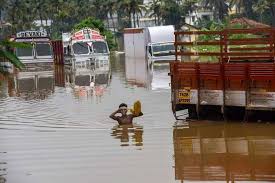 Kerala Floods Latest Updates Rescue Relief Operation On War Footing Many People Killed Torrential Rains Overflowing Rivers Landslides India News India Tv Couple in malappuram crushed to death as house collapses.