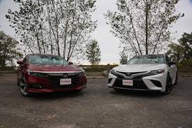 2018 honda accord vs toyota camry comparison autoguide com