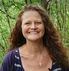 Yvonne Chamings is fundraising for Tearfund