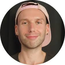 Lukas Walter's Instagram, Twitter & Facebook