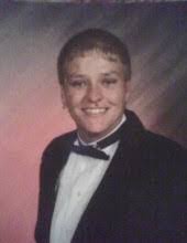 Robin Killen's Instagram, Twitter & Facebook