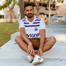 Op werkdagen voor 23:59 besteld is morgen al in huis. Fc Porto 1985 86 Away Retro Football Shirt Shop Online Copa