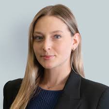 Tara Rhodes's Instagram, Twitter & Facebook