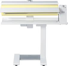 Miele 7222730 Rotary Ironer with High Contact Pressure, Wide Heater Plate,  Variable Roller Speed, All-Round Free Roller End, 32-1/2" Wide Roller, 3  Temperature Settings, Space-Saving Storage, Automatic Finger Guard, and  Emergency Release