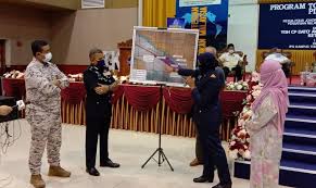 Biodata y.a.b tun hussein bin dato' onn; Nizam Tun Razak Wife