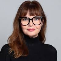 1700+ "Lara =)" profiles