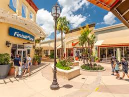 Approximately 35 minutes from downtown houston and the galleria uptown district. Tanger Outlets Houston Tx Stores