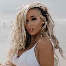 Haley Piacitelli (@haleypiacitelli)