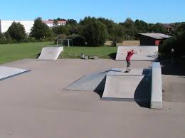 2 in bad wurzach, ☎ telefon 07564/9305306 mit ⌚ öffnungszeiten und anfahrtsplan. Bad Wurzach Skatepark Skatemap