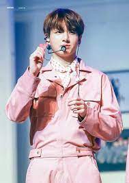 Kuis bts untuk army terbaru 2020 | zona kpopers mp3 duration 5:22 size 12.28 mb / zona kpopers 9. Potret Memesona Jungkook Bts Dengan Outfit Pink Idn Times Jungkook Jungkook Cute Jeon Jungkook