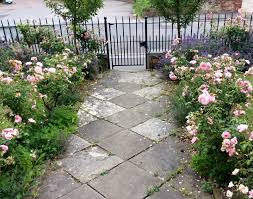 If you're not a natural gardener, but you do want to titivate and maximise the potential of a small garden plot without investing huge sums of money, then read on. The Best Front Garden Ideas Smart Easy And Cheap The Middle Sized Garden Gardening Blog