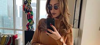 Nabila, 28, posted an instagram video and photos on monday showing her getting her first dose at the universiti malaya vaccination centre (ppv). Instagram Nabilla Devoile Un Look 100 Couleur Camel Mce Tv