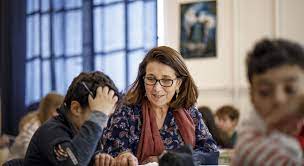 3.1 quels sont les emplois qui recrutent sans diplôme? Devenir Accompagnant Des Eleves En Situation De Handicap Ministere De L Education Nationale De La Jeunesse Et Des Sports