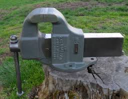 Antique Blacksmith Vise Foot Hold Jaws Great Early Look Columbian 50 1 2 Restoration By Balane In Wa Vises Vintage Tools Vise