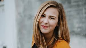 Amy Schumann's Instagram, Twitter & Facebook