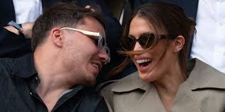 Iris Mittenaere et Antoine Dupont, duo complice à Roland-Garros : ils  enchaînent les apparitions à deux