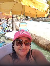 Há 55 anos, o mundo perdia Janis Lyn Joplin, aos 27 anos de idade. Janis é  considerada a maior cantora de blues branca da história. Ela foi além de  cantora, compositora e