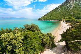 Pelješki most, pronounced pěʎeʃkiː môːst) is a bridge currently under construction in croatia.the purpose of the bridge is to provide a fixed link from southeast croatia to the rest of the country while bypassing bosnia and herzegovina's short coastal strip at neum.the bridge will span the sea channel between komarna on the northern. Peljesac Das Weinberg Paradies In Der Nahe Dubrovniks