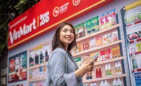 Vinmart store chains often close on the first day and open on the second day of the new year. Vinmart 4 0 The First Virtual Store In Vietnam Vietnam Insider